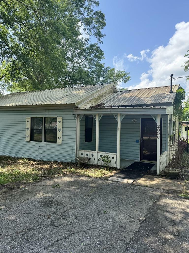 Property Photo: 2006 Palmore Road TX 75904