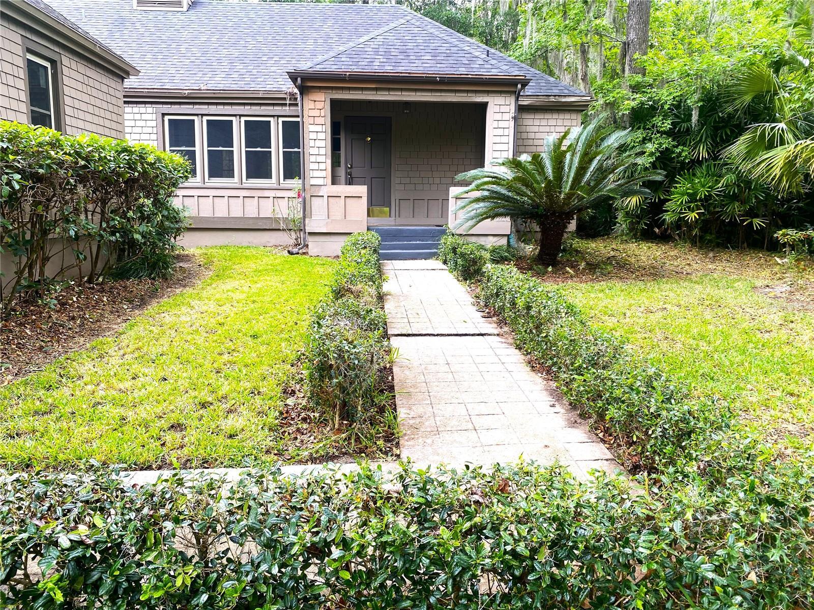 Property Photo:  8502 SW 52nd Place  FL 32608 