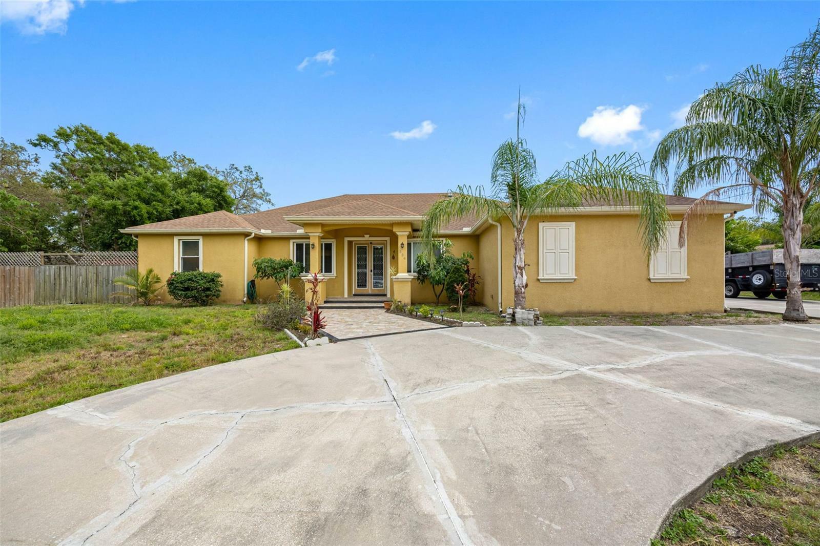 534 Berkley Avenue  Tarpon Springs FL 34689 photo