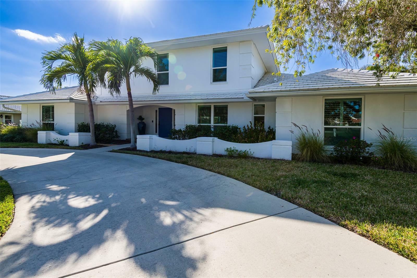 Property Photo: 1216 Flying Bridge Lane FL 34229