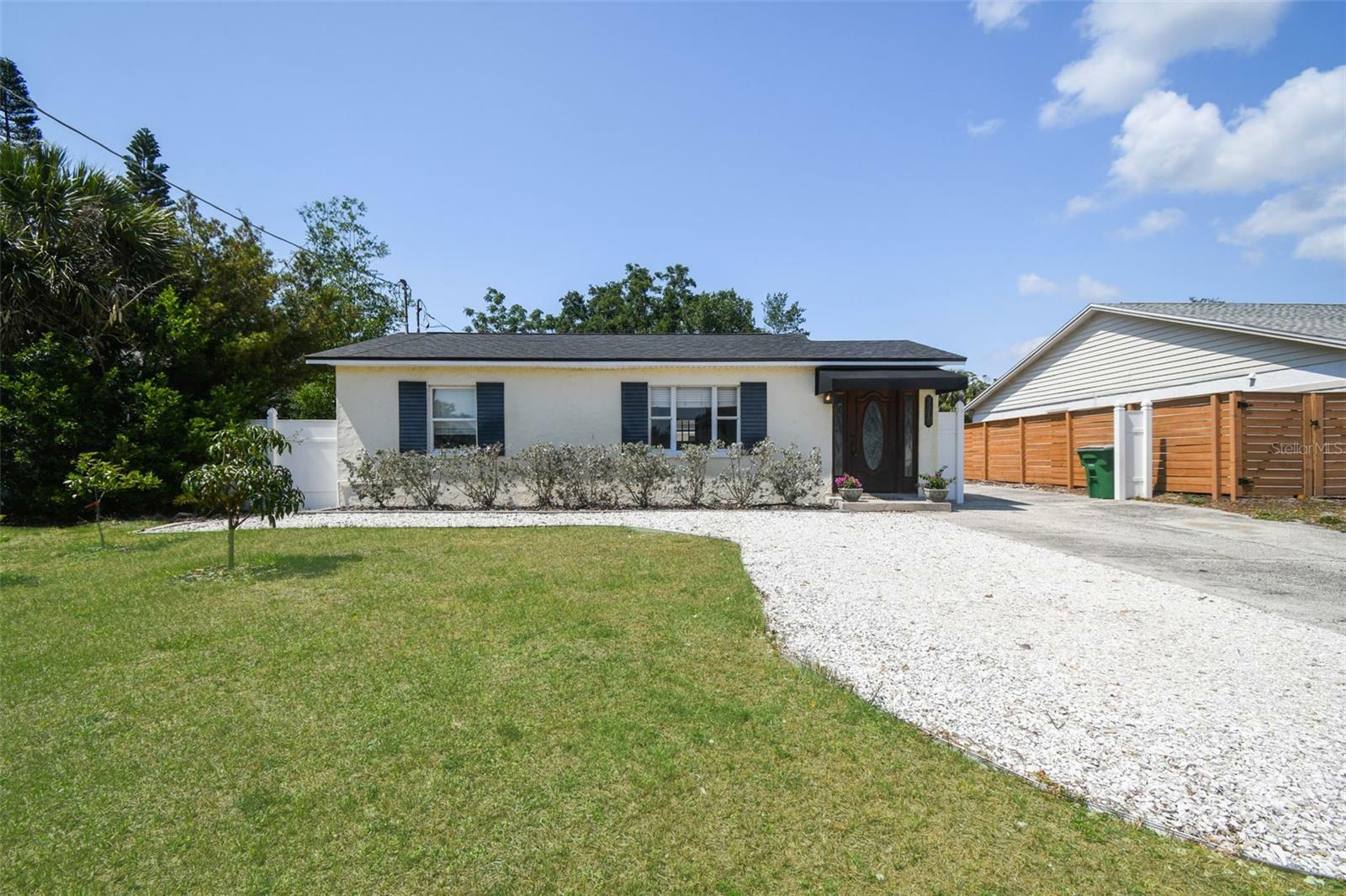 Property Photo: 3315 W Pearl Avenue FL 33611