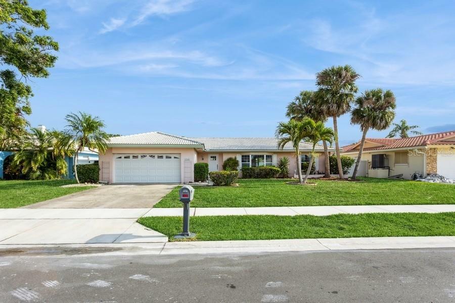 Property Photo: 2146 Waterside Drive FL 33764
