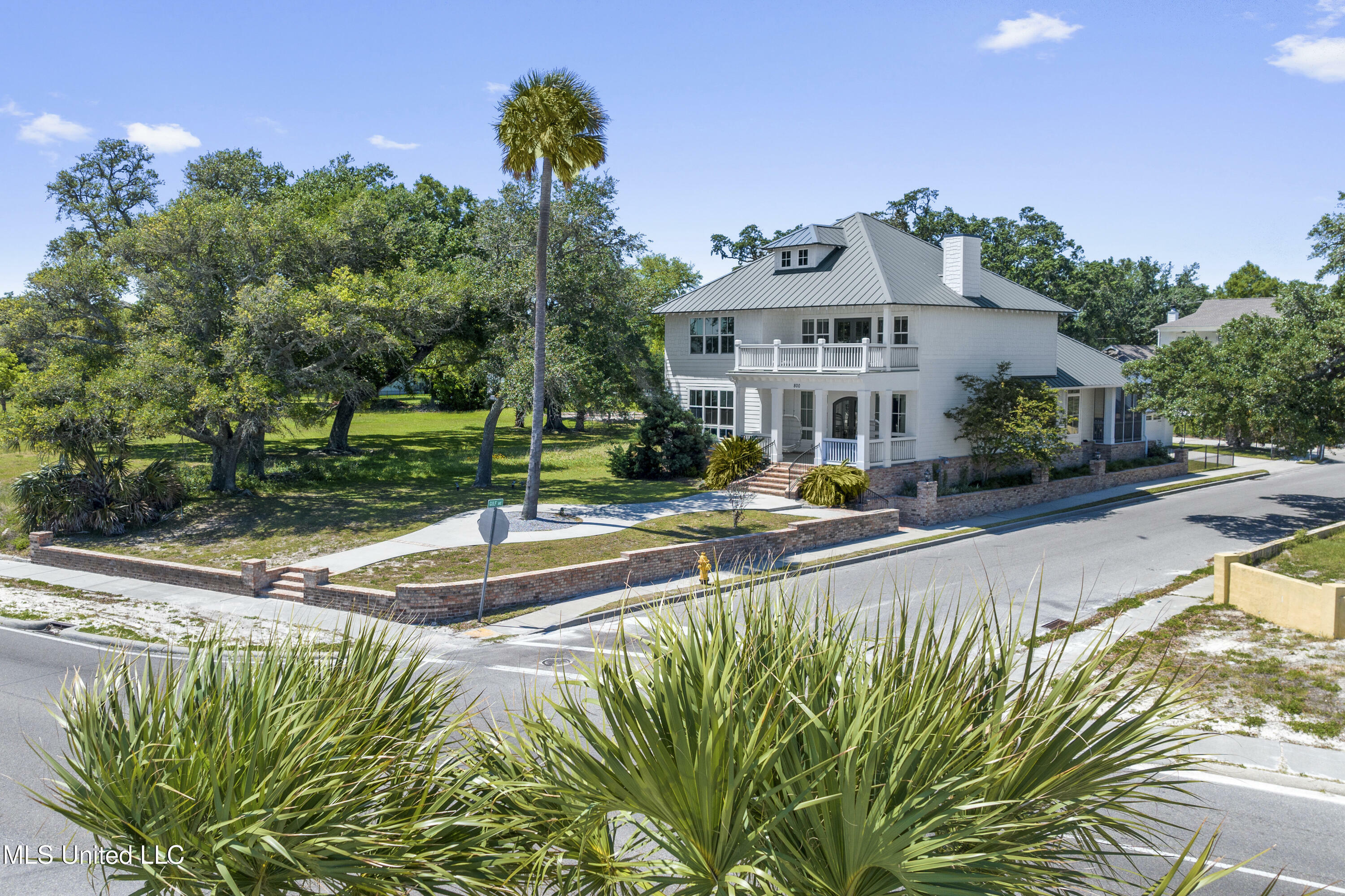 Property Photo: 800 E Beach Boulevard MS 39501