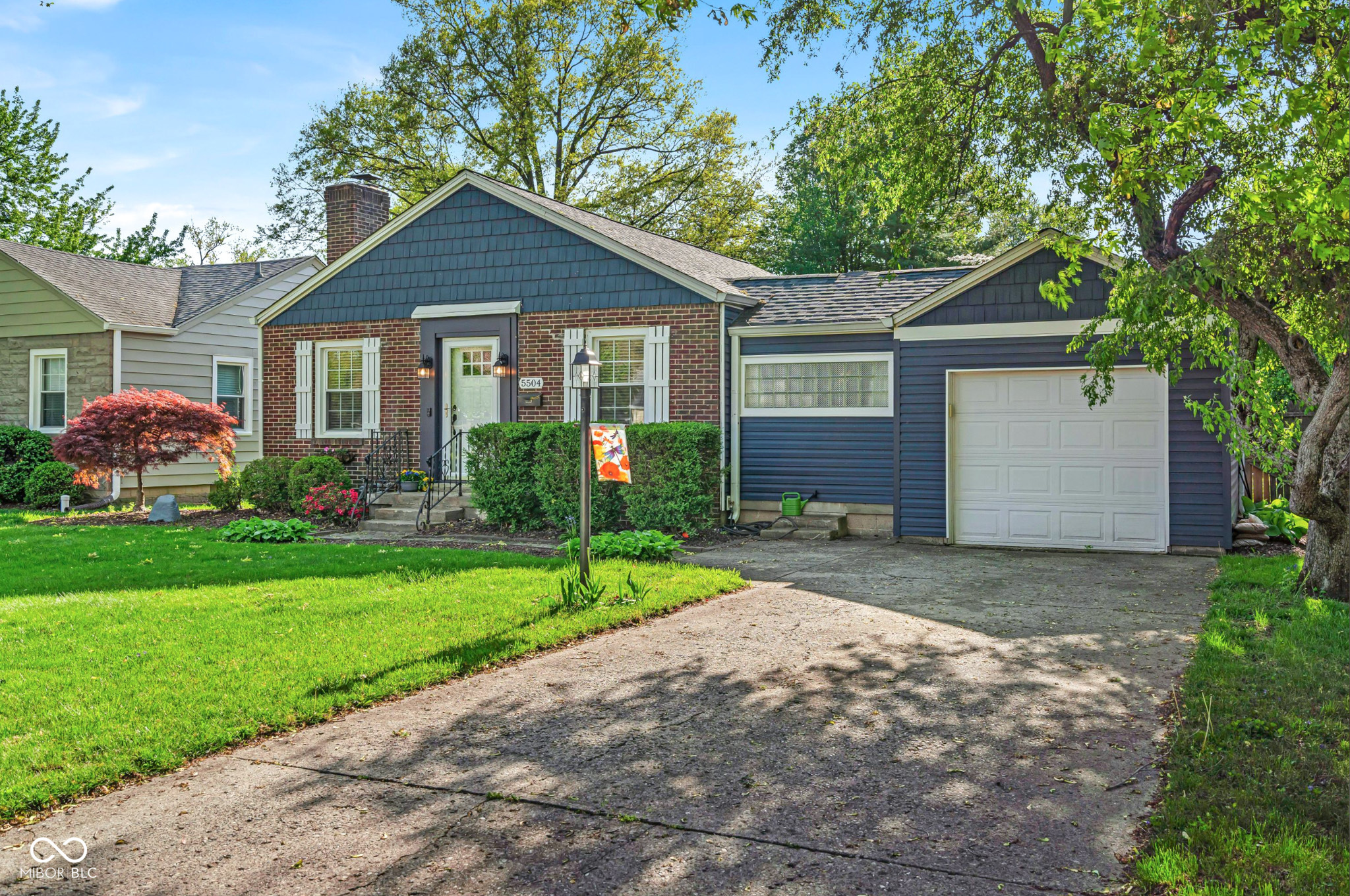 Property Photo: 5504 Indianola Avenue IN 46220
