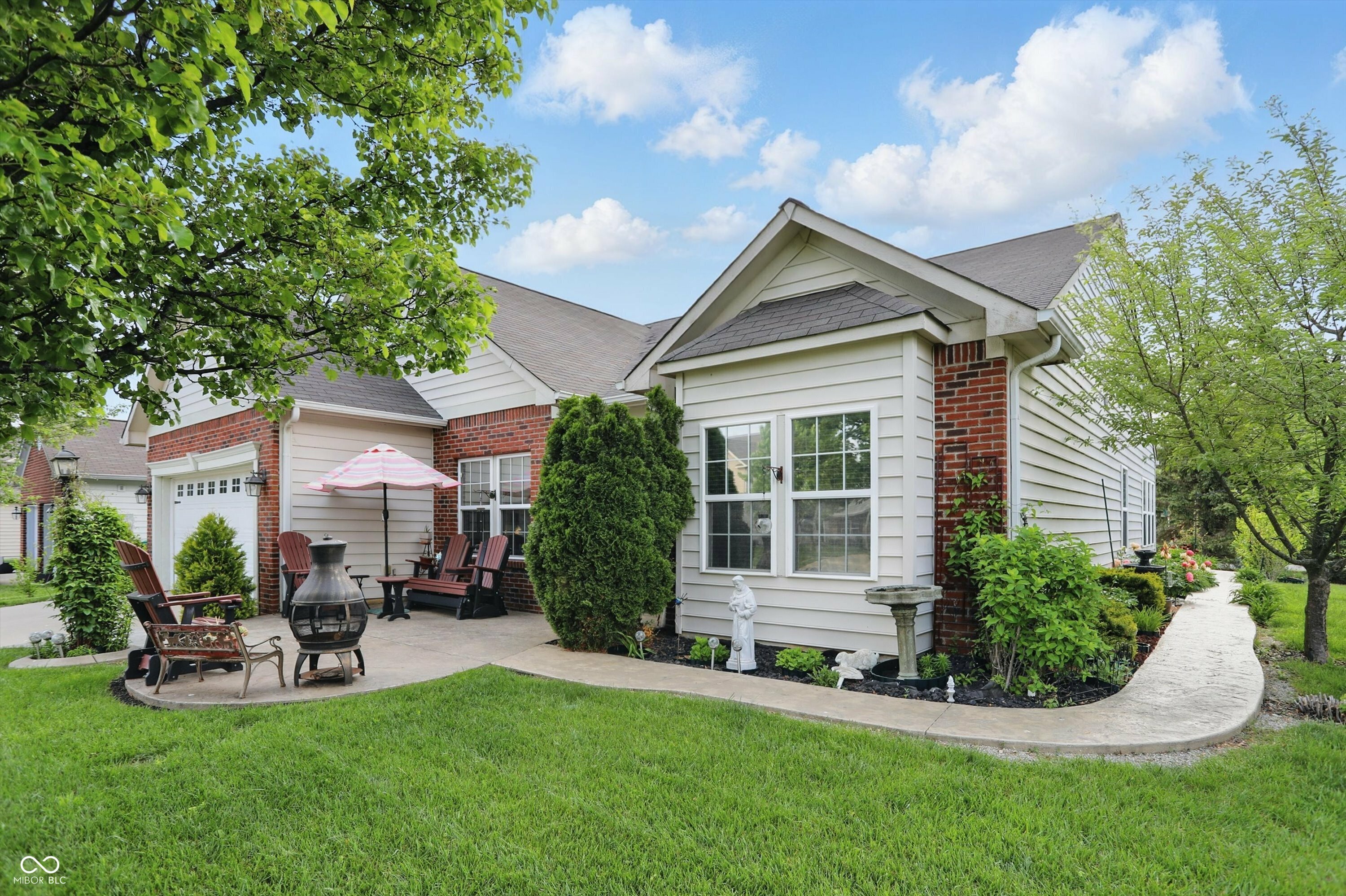 Property Photo: 1663 Sweetgum Drive IN 46143