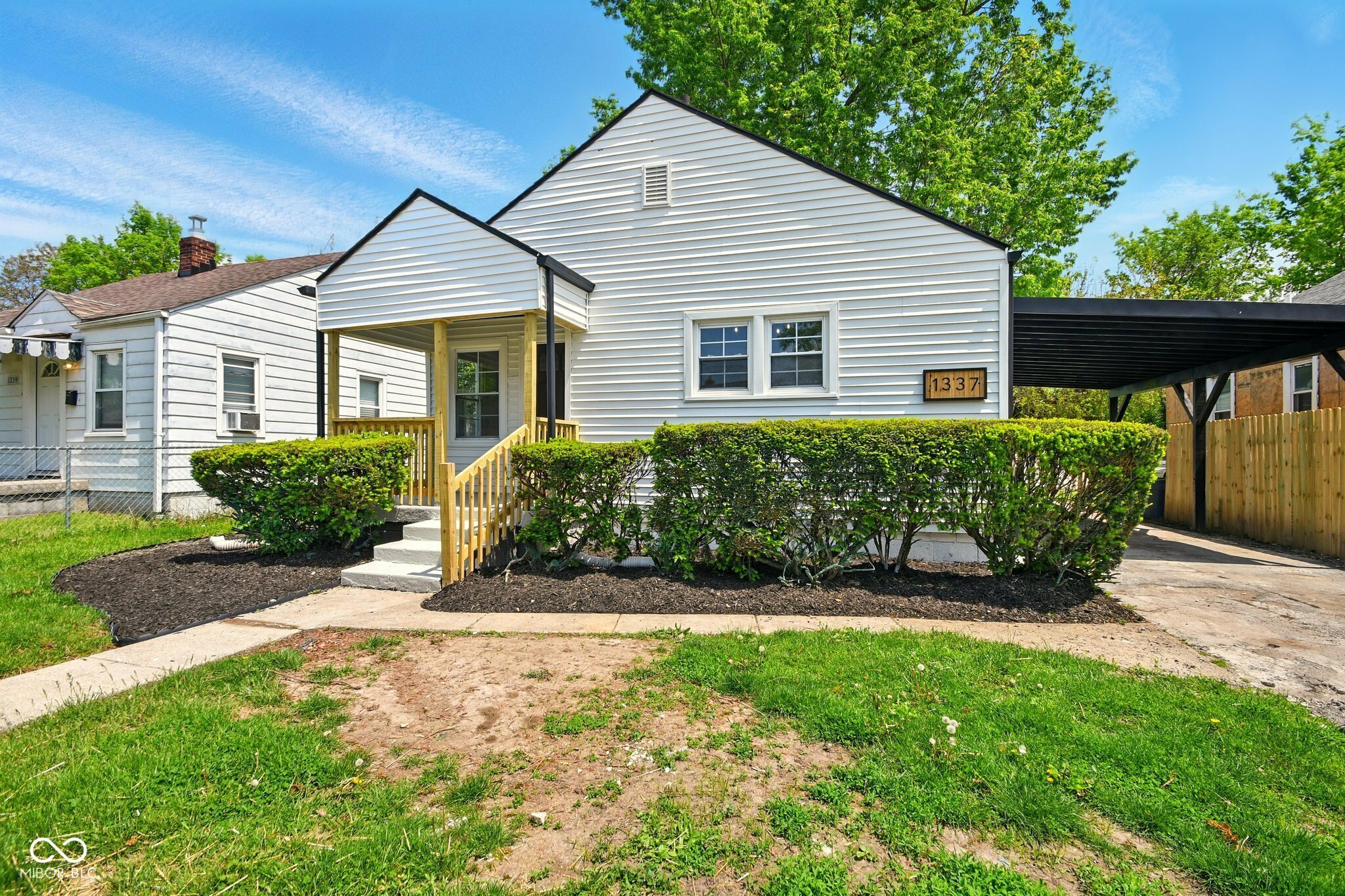 Property Photo: 1337 N Concord Street IN 46222