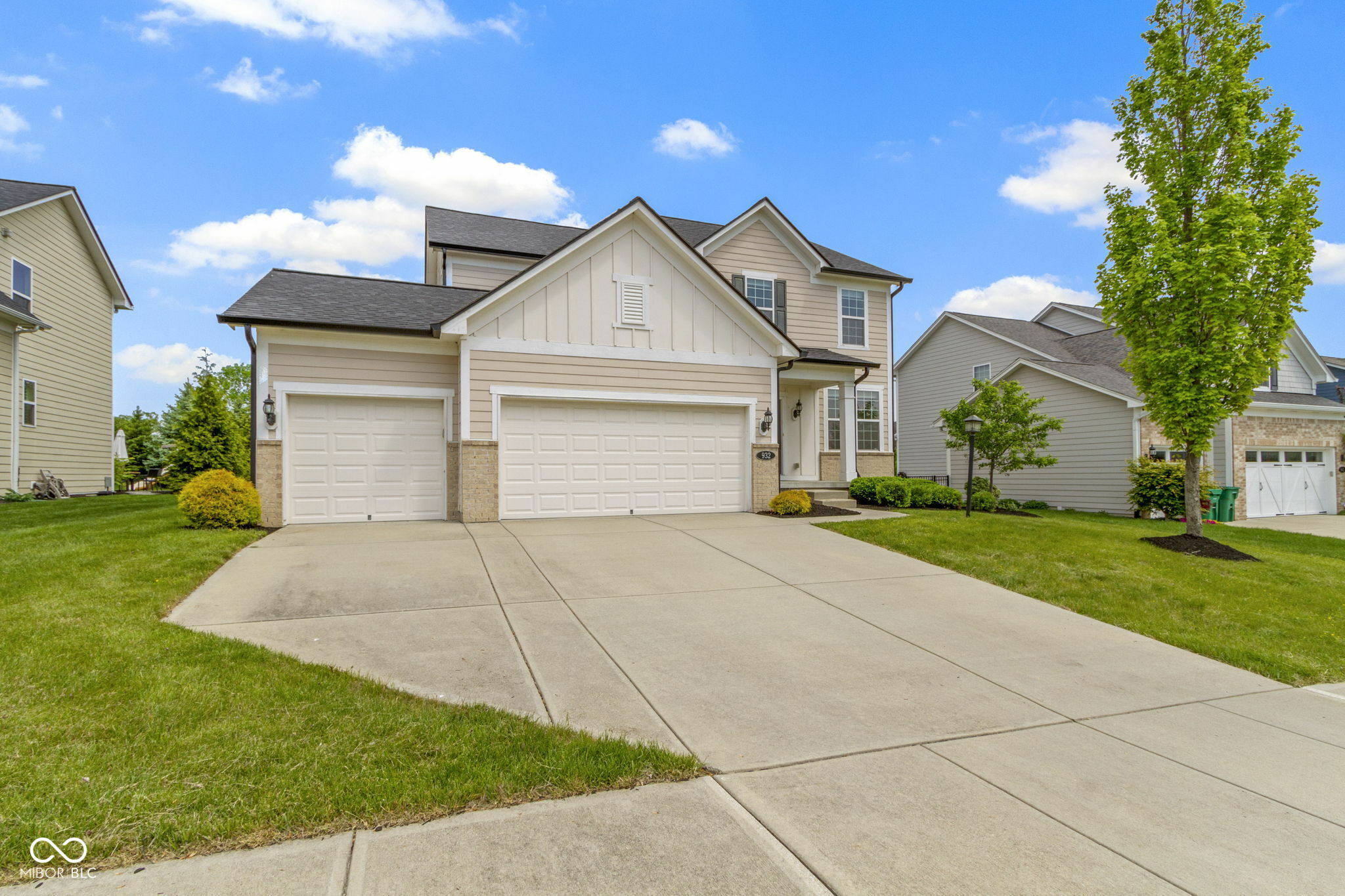 Property Photo: 932 Silverheels Drive IN 46074