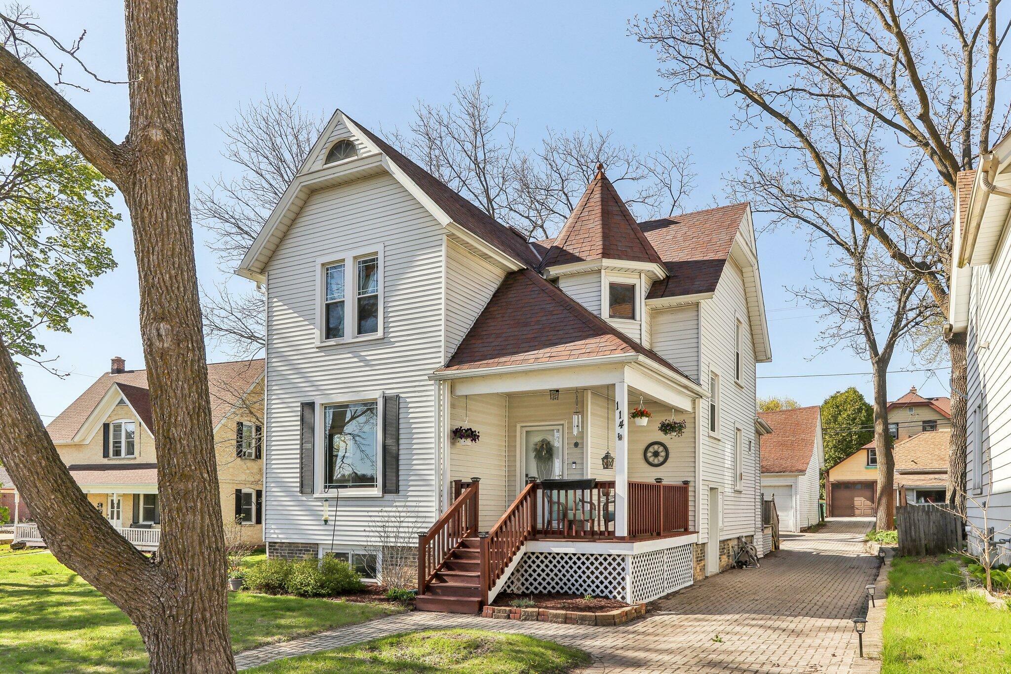 Property Photo: 114 E Washington St WI 53095