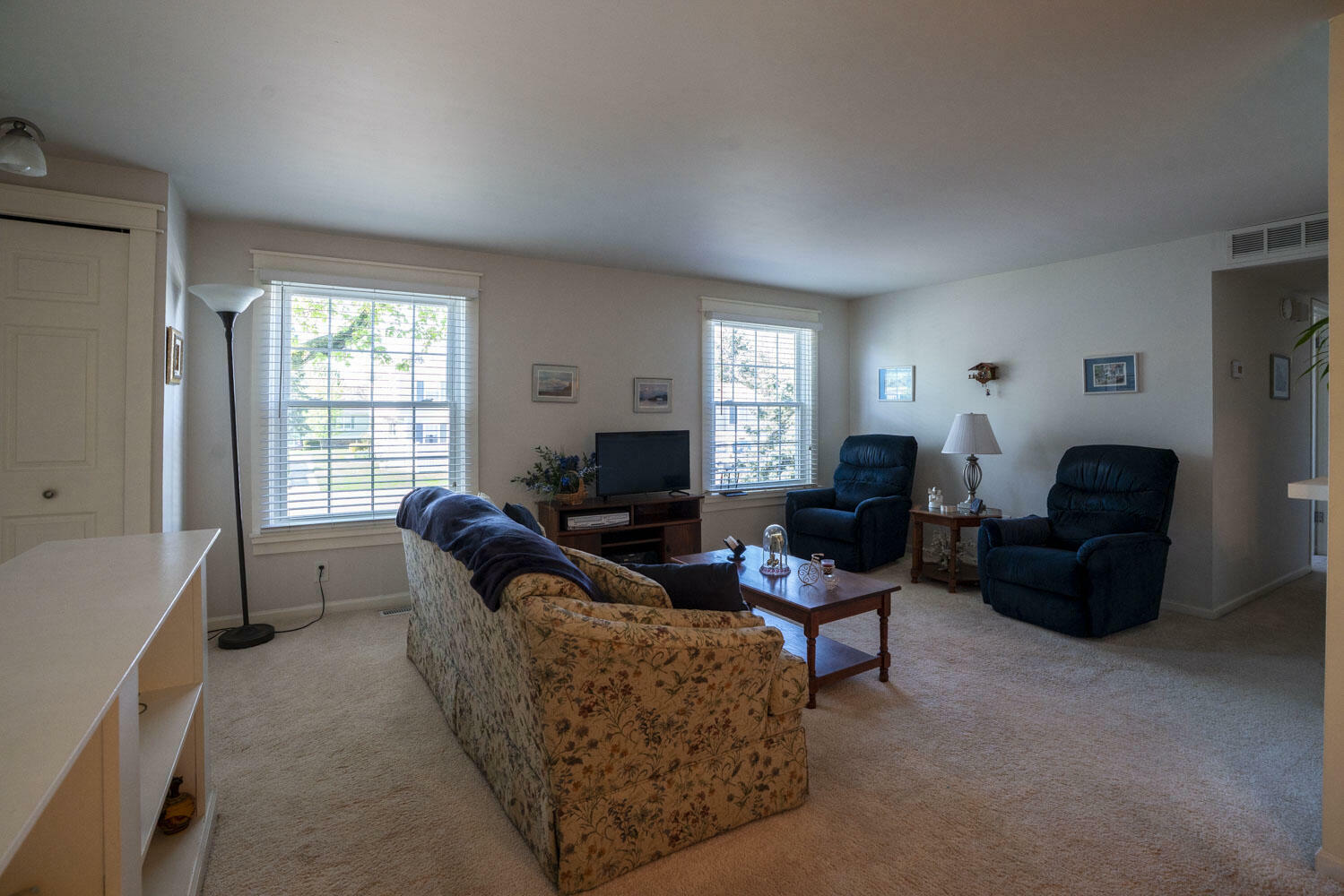 Property Photo: 41749 Onaway Drive MI 48167