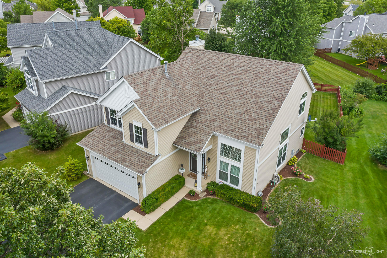 Property Photo: 1226 Pennsbury Lane IL 60502