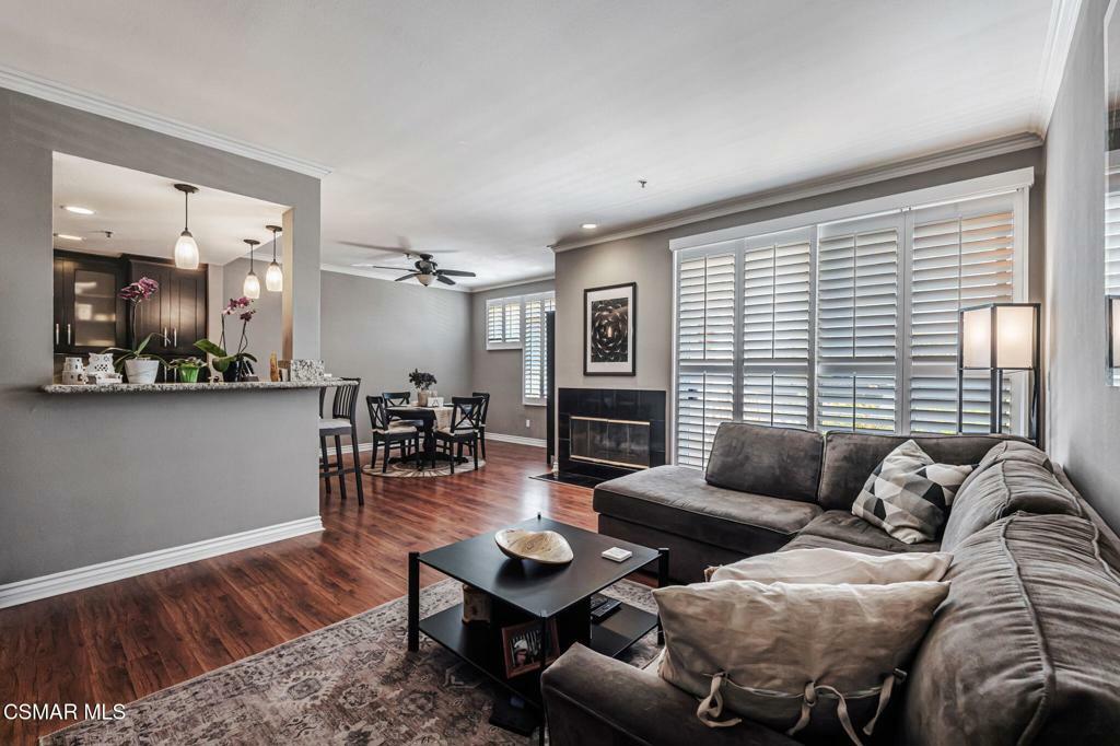 Property Photo:  5350 White Oak Avenue 307  CA 91316 