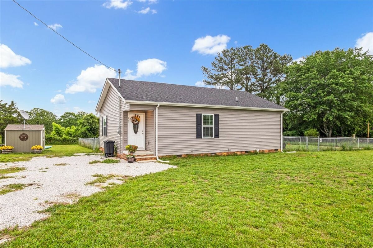 Property Photo: 587 Mason Everette Rd TN 37306
