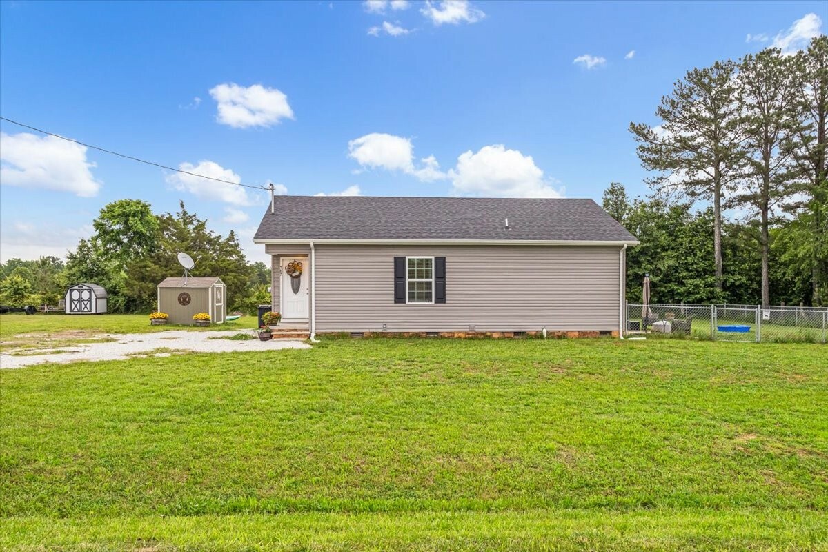 Property Photo: 587 Mason Everette Rd TN 37306