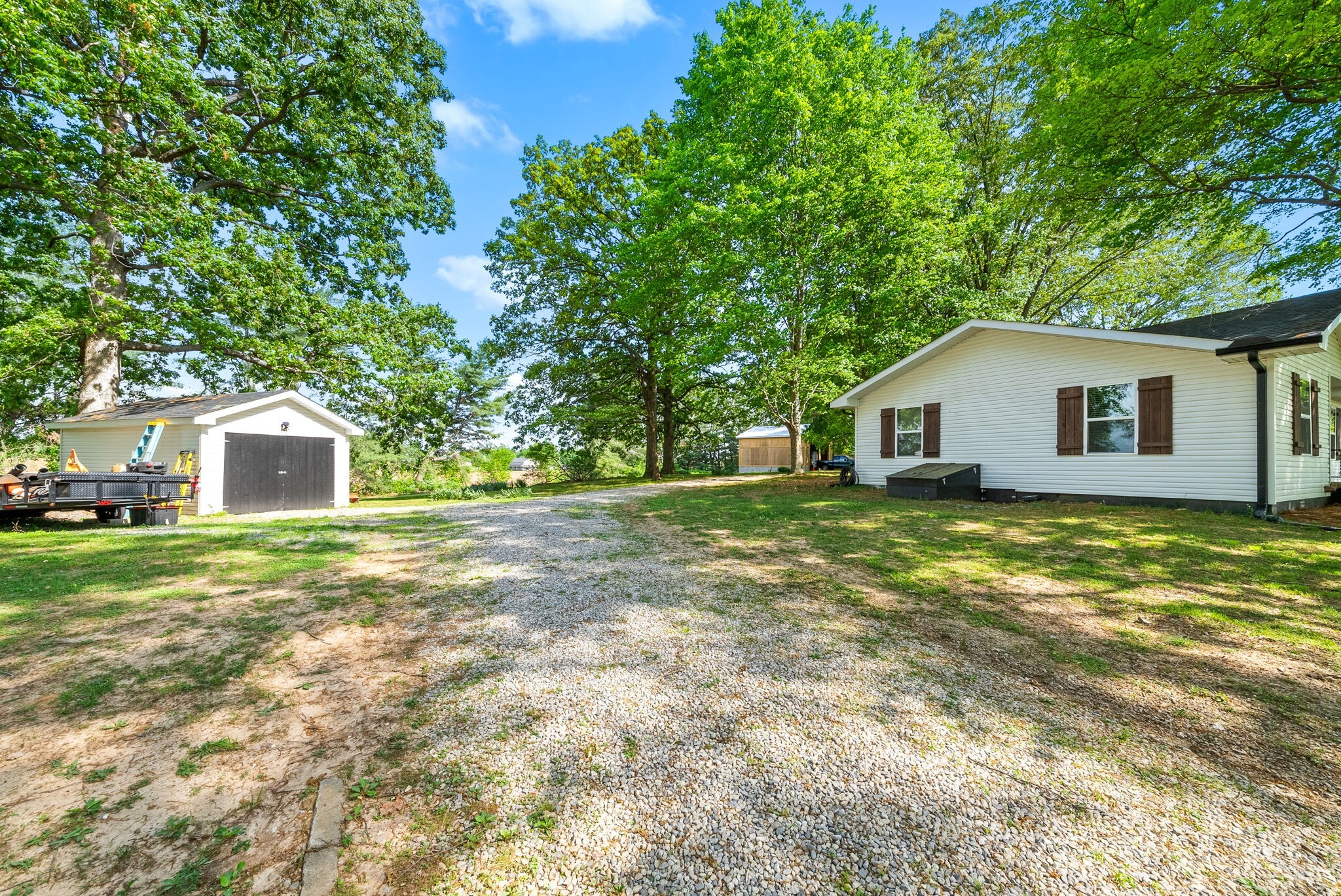 Property Photo: 5921 Keysburg Rd TN 37010