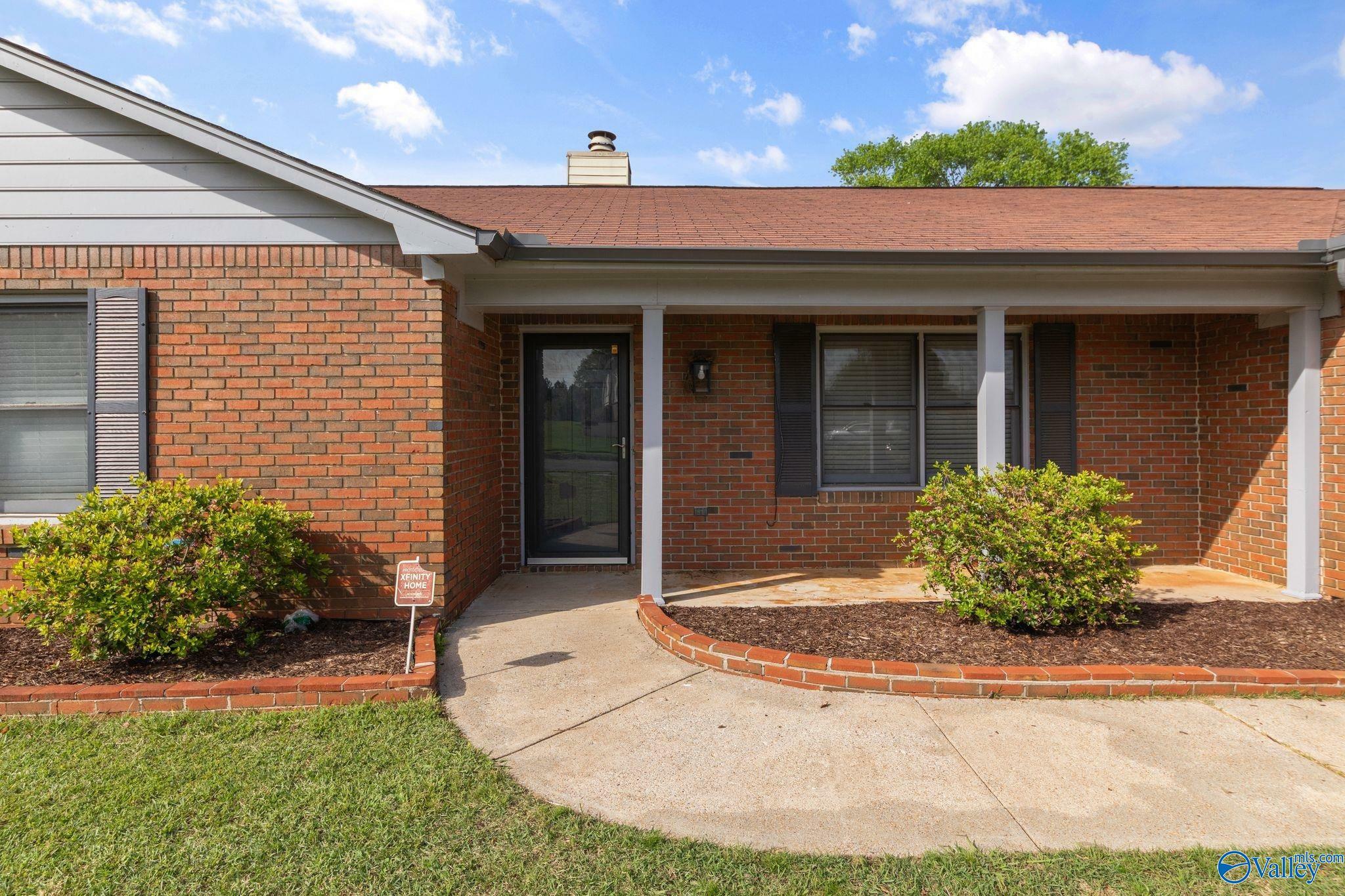 Property Photo: 1011 Sandy Springs Road AL 35806