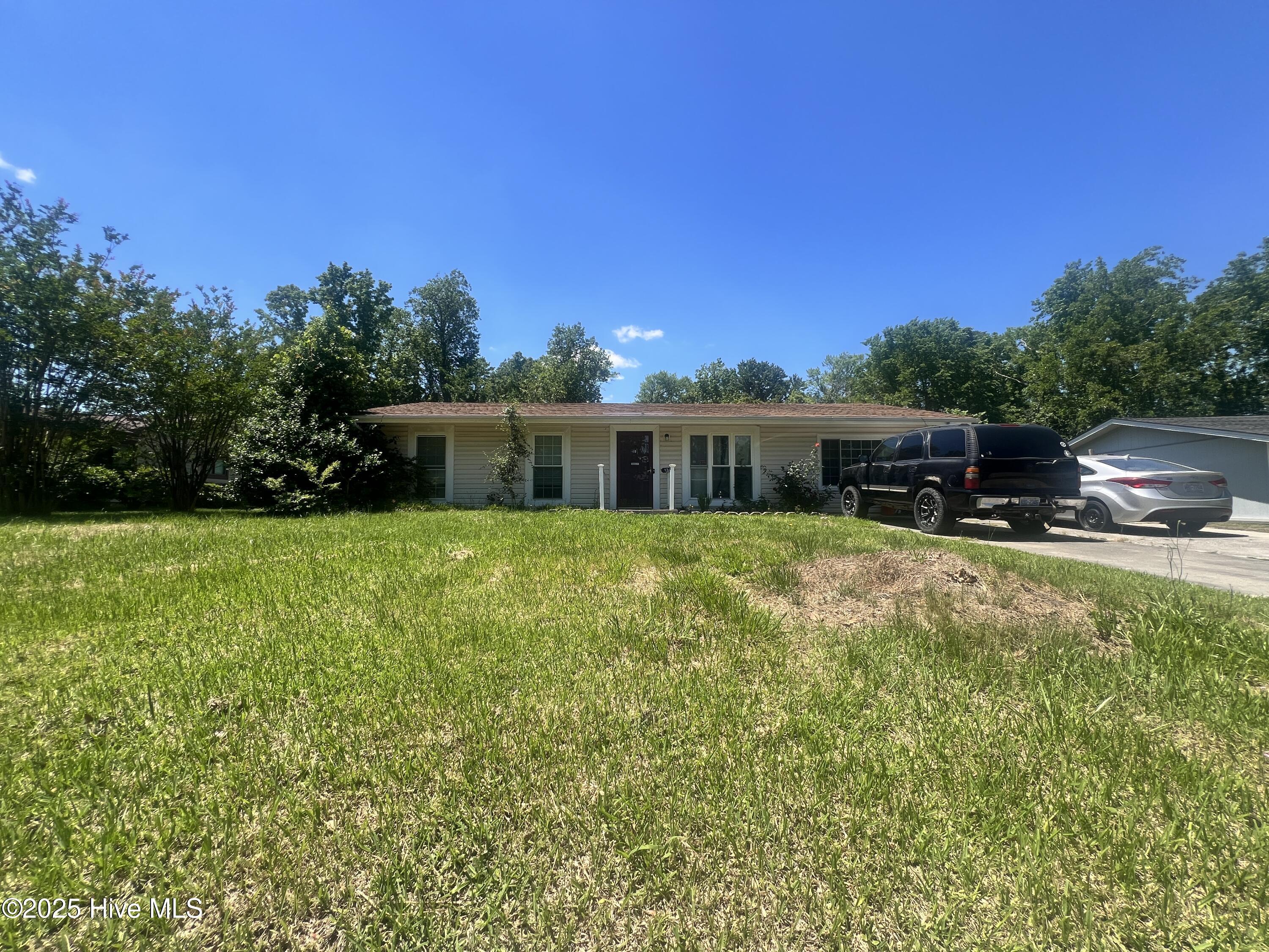 Property Photo:  130 Tanglewood Drive  NC 28540 