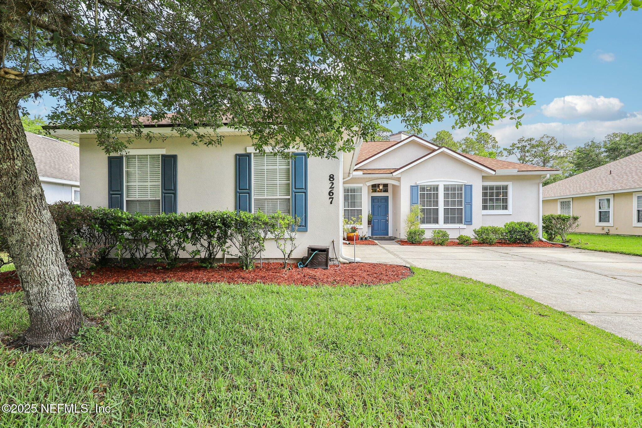 Property Photo: 8267 Warlin Drive N FL 32216