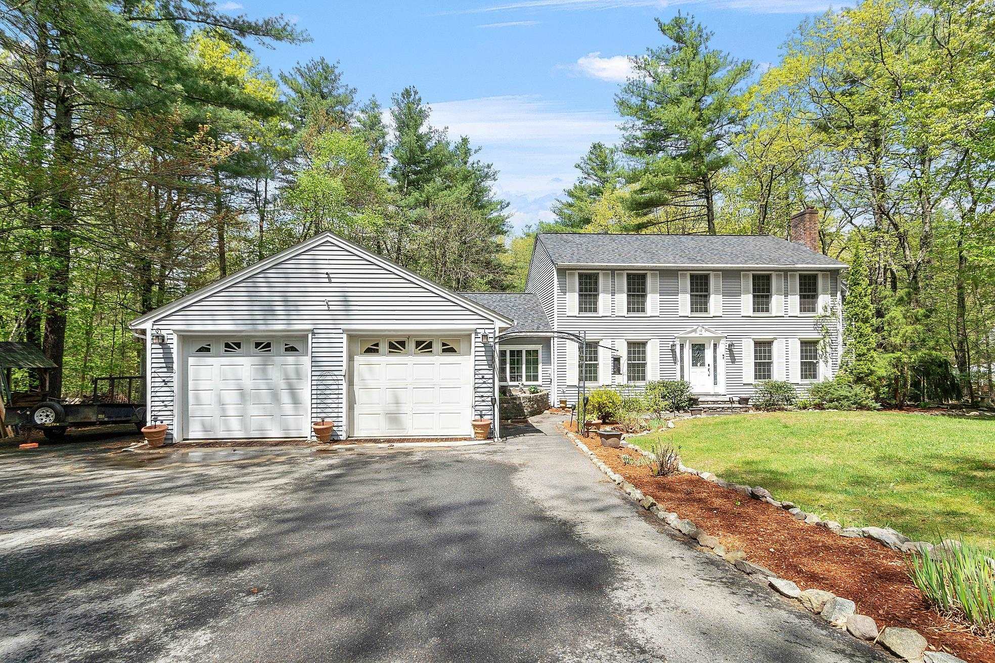 Property Photo: 13 Aladdin Road NH 03087