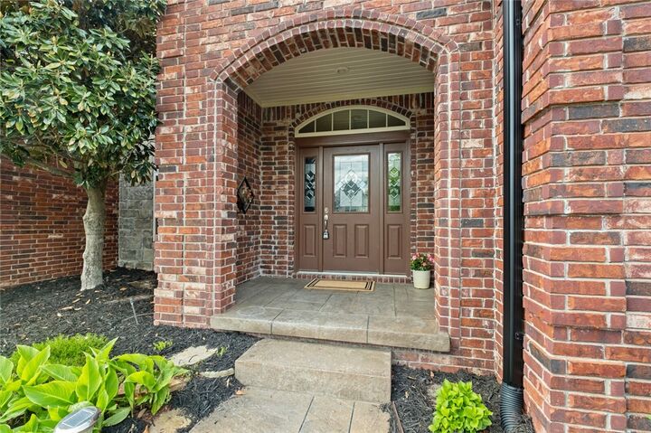 Property Photo:  3907 NE Cadbury Avenue  AR 72712 