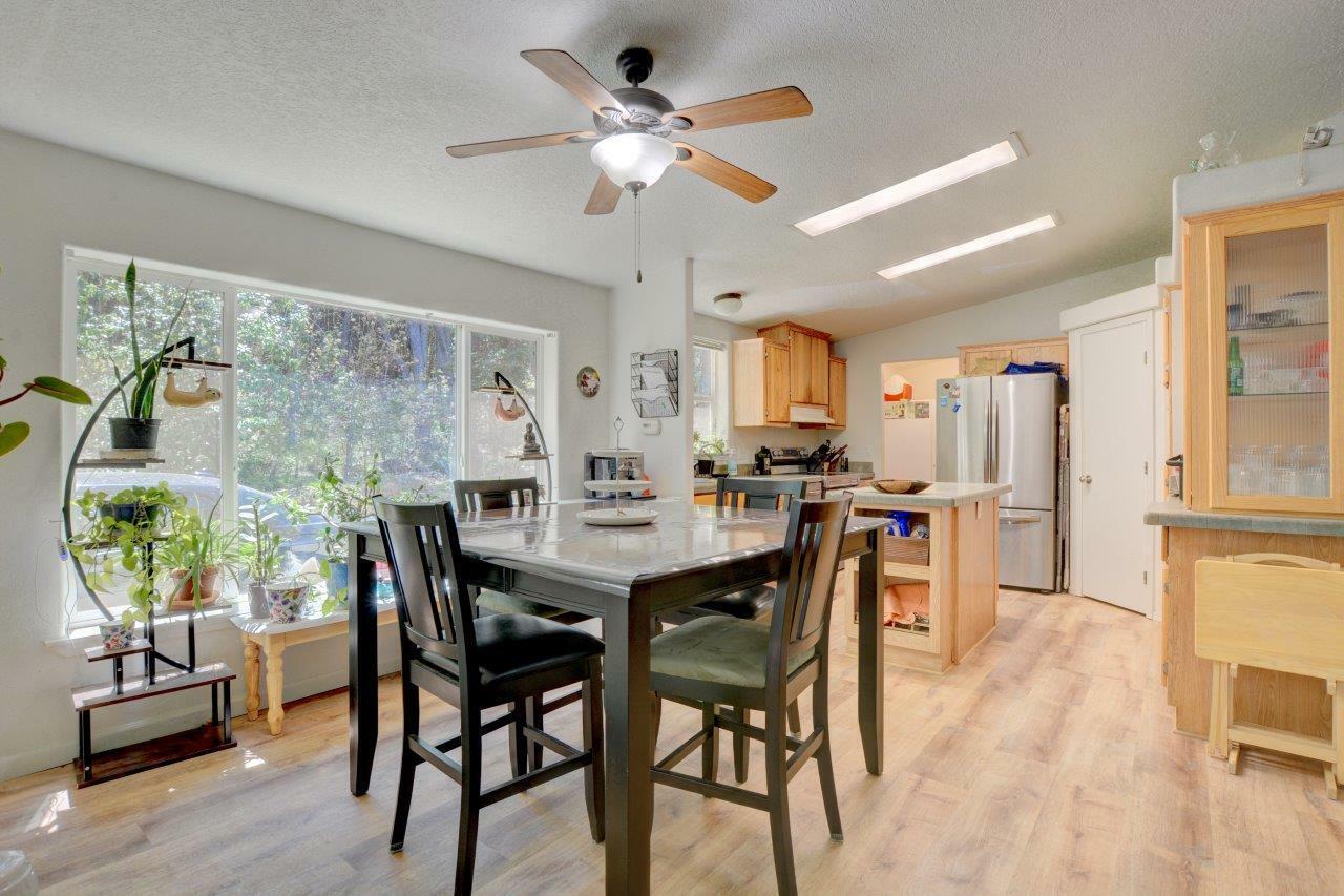 Property Photo: 455 Lake Shore Drive OR 97538