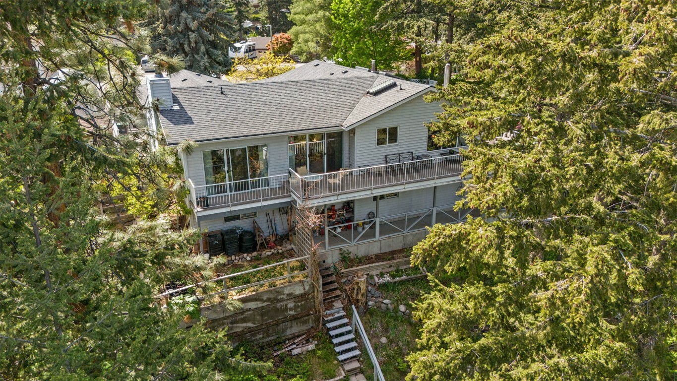 Property Photo: 3459 Parkview Court W BC V4T 1B9