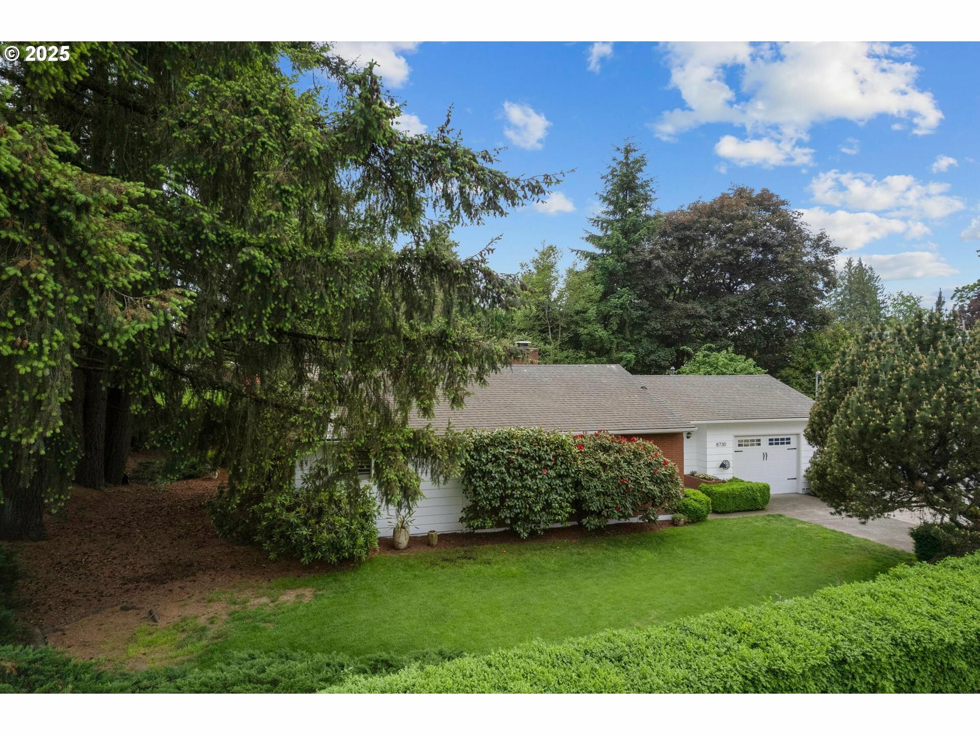 Property Photo: 8730 SW Barnes Rd OR 97225