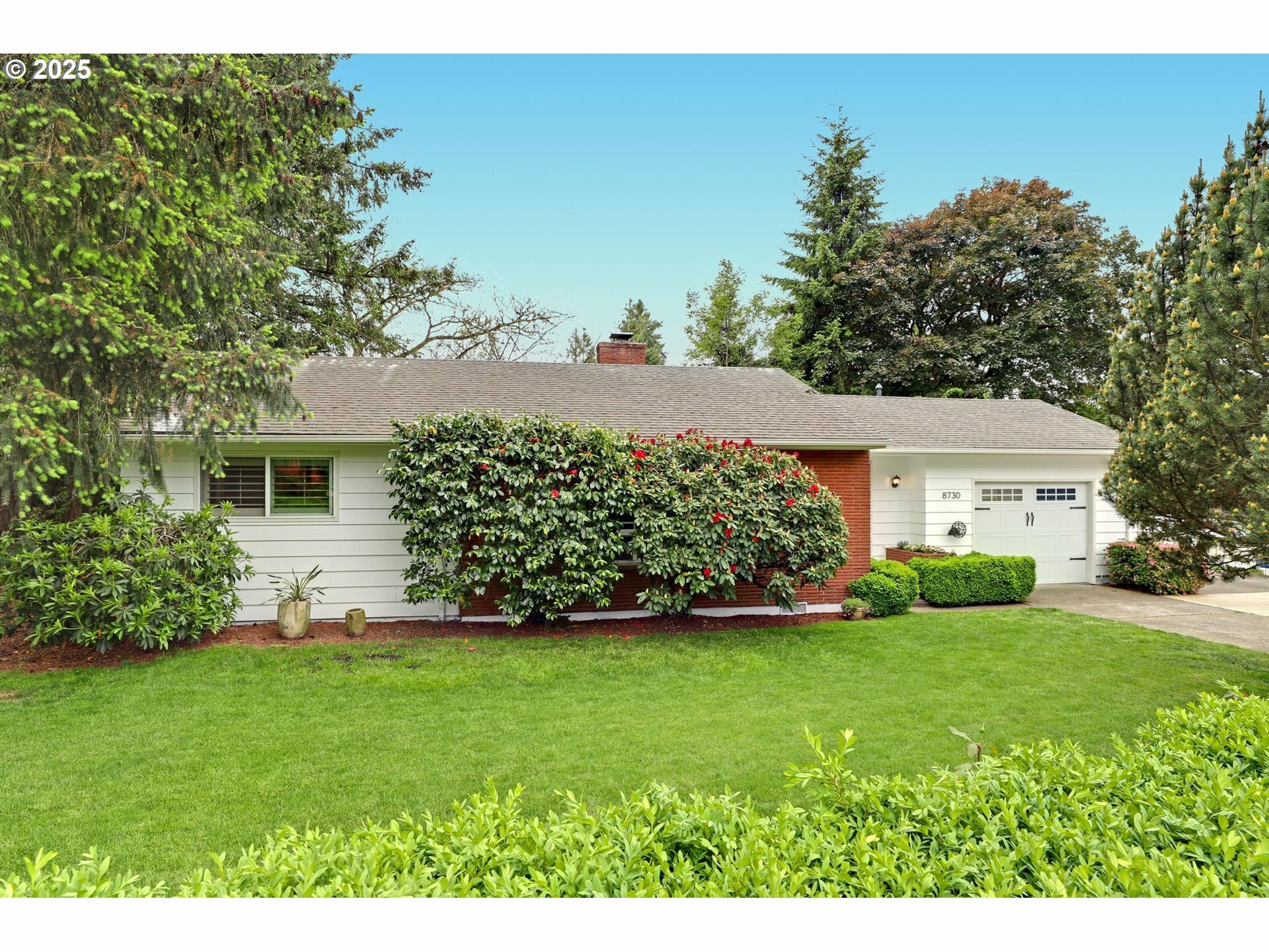 Property Photo: 8730 SW Barnes Rd OR 97225
