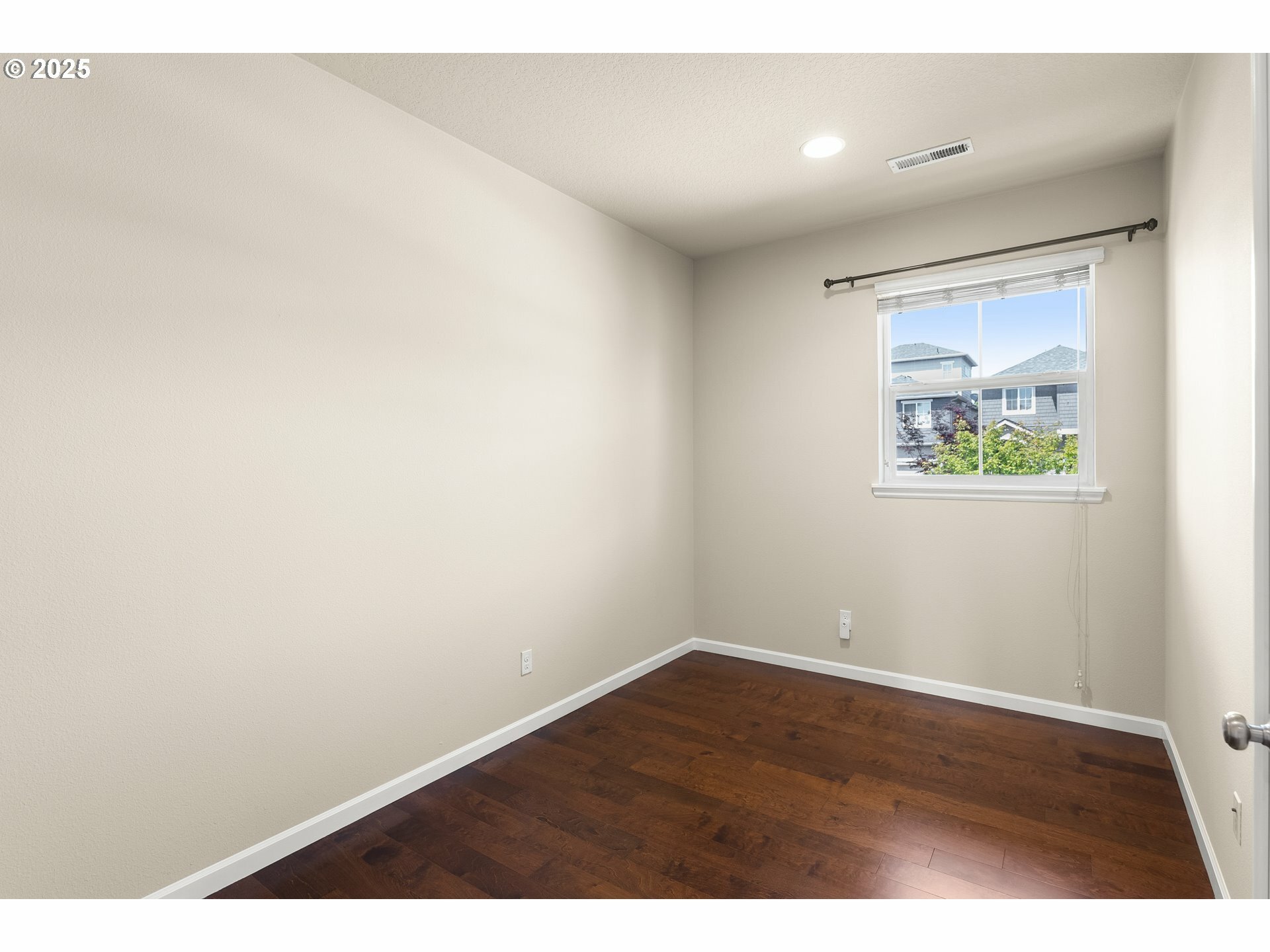 Property Photo: 16866 NW Viola St OR 97229