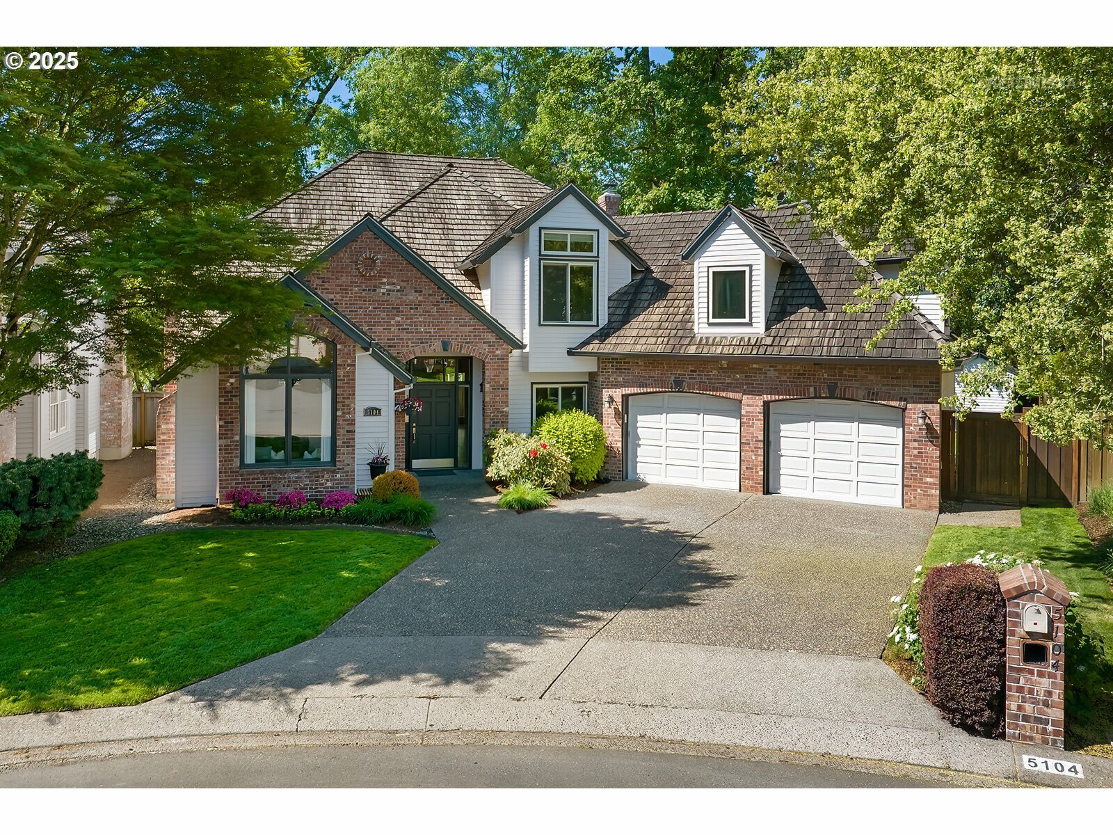 Property Photo: 5104 Hastings Ct OR 97035
