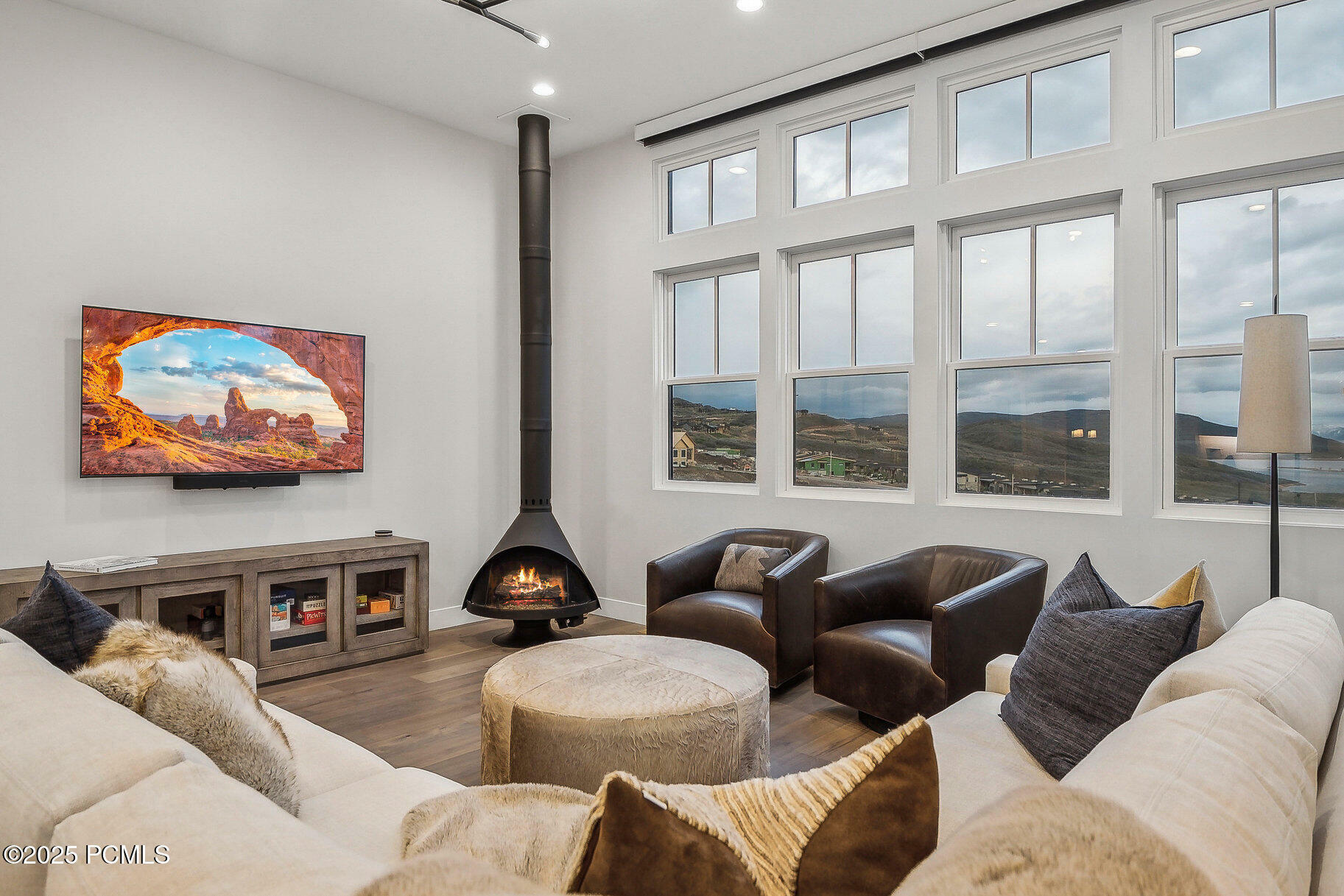 Property Photo: 442 E Overlook Loop UT 84036