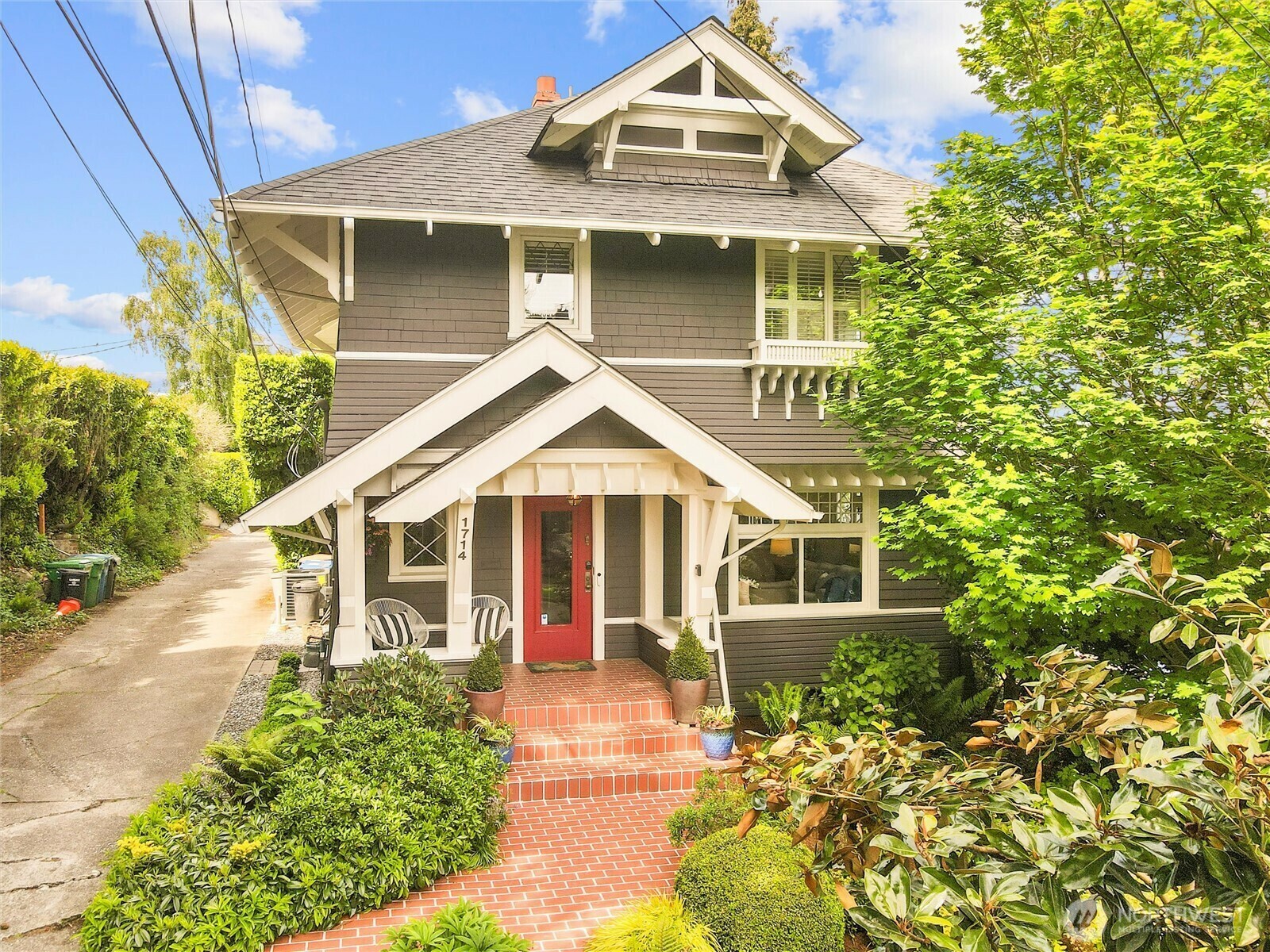 Property Photo: 1714 E Prospect Street WA 98112
