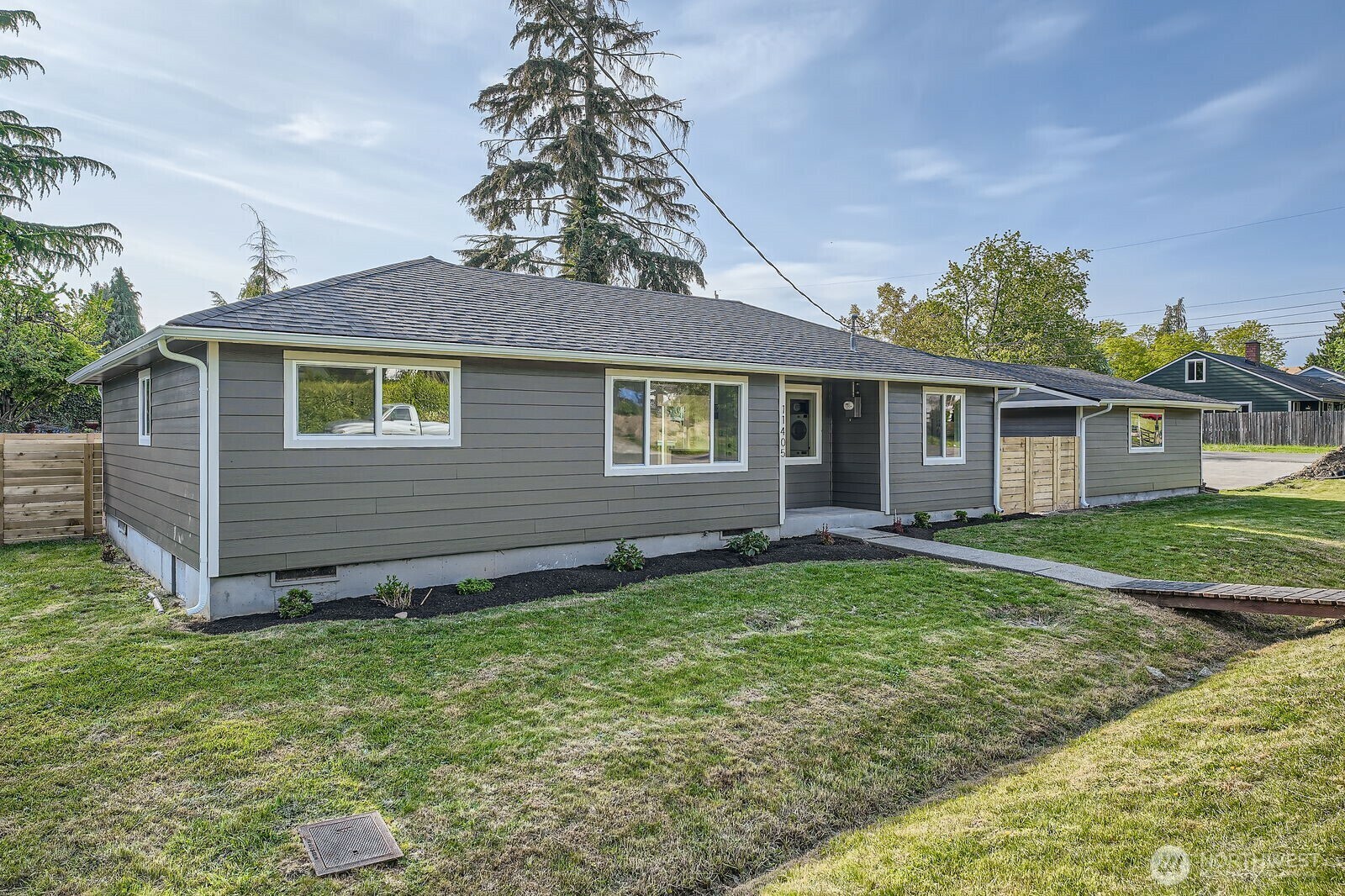Property Photo: 11405 14th Avenue SW WA 98146
