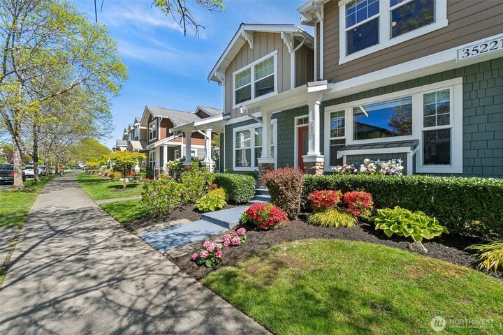 35221 SE Kinsey Street 103  Snoqualmie WA 98065 photo