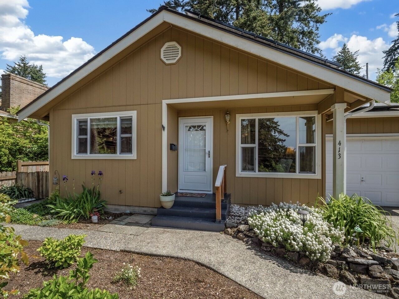 Property Photo: 413 Farallone Avenue WA 98466