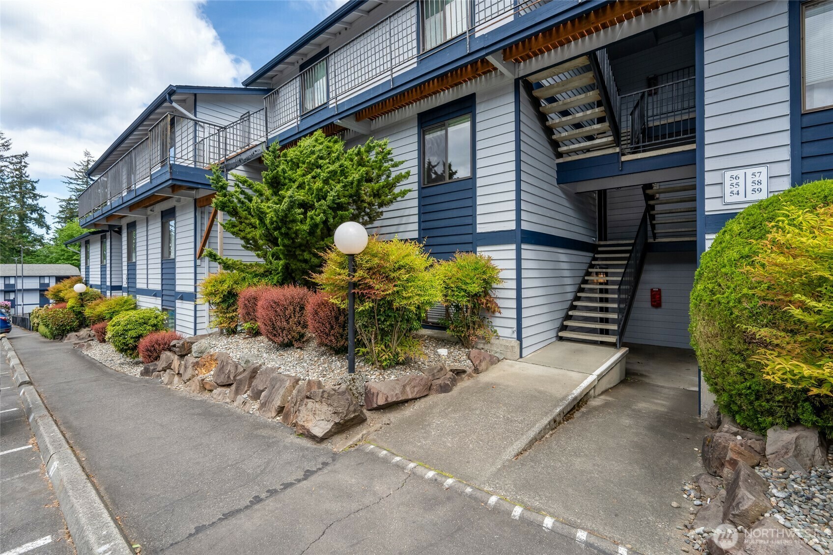 Property Photo: 15416 40th Avenue W 55 WA 98087