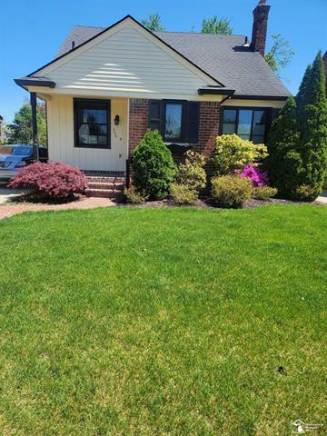 Property Photo: 330 Devonshire Street MI 48124