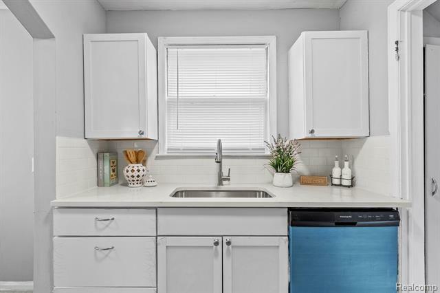 Property Photo: 9327 Prest Street MI 48228