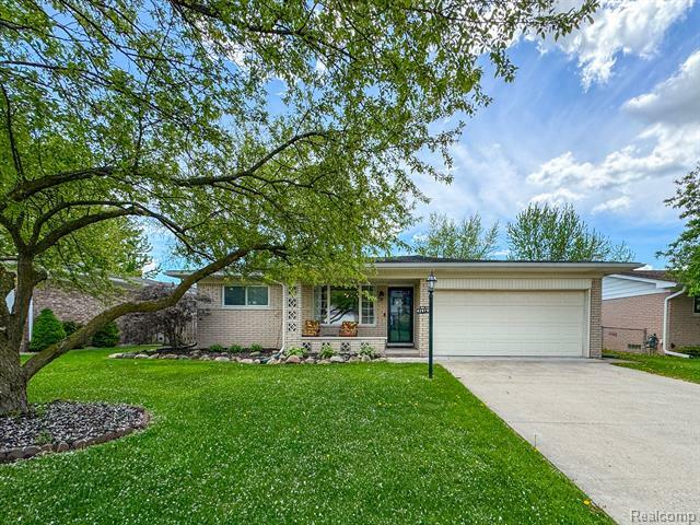 42979 Saxony Road  Canton Twp MI 48187 photo