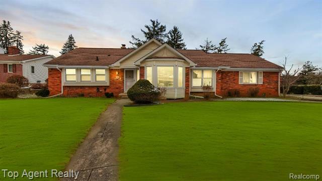 36906 Brittany Hill Drive  Farmington MI 48335 photo