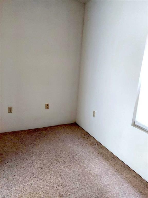 Property Photo: 938 Ivy Avenue Ave VA 23607