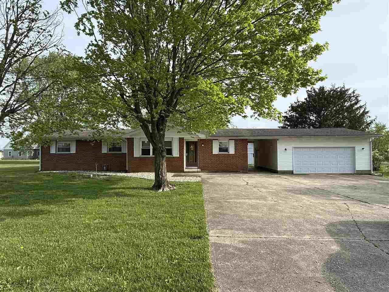 Property Photo: 2227 W Fountain City Pike IN 47341