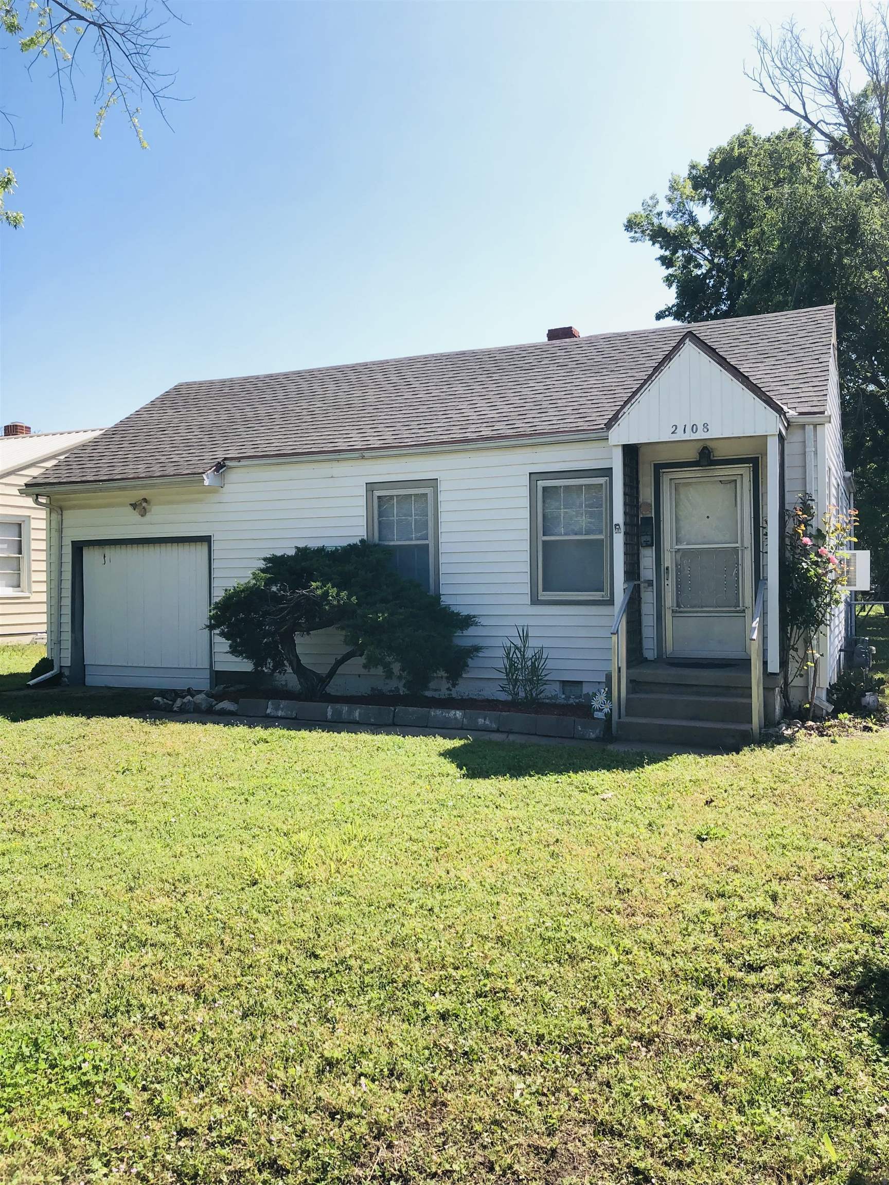 Property Photo: 2108 S Washington Ave KS 67211
