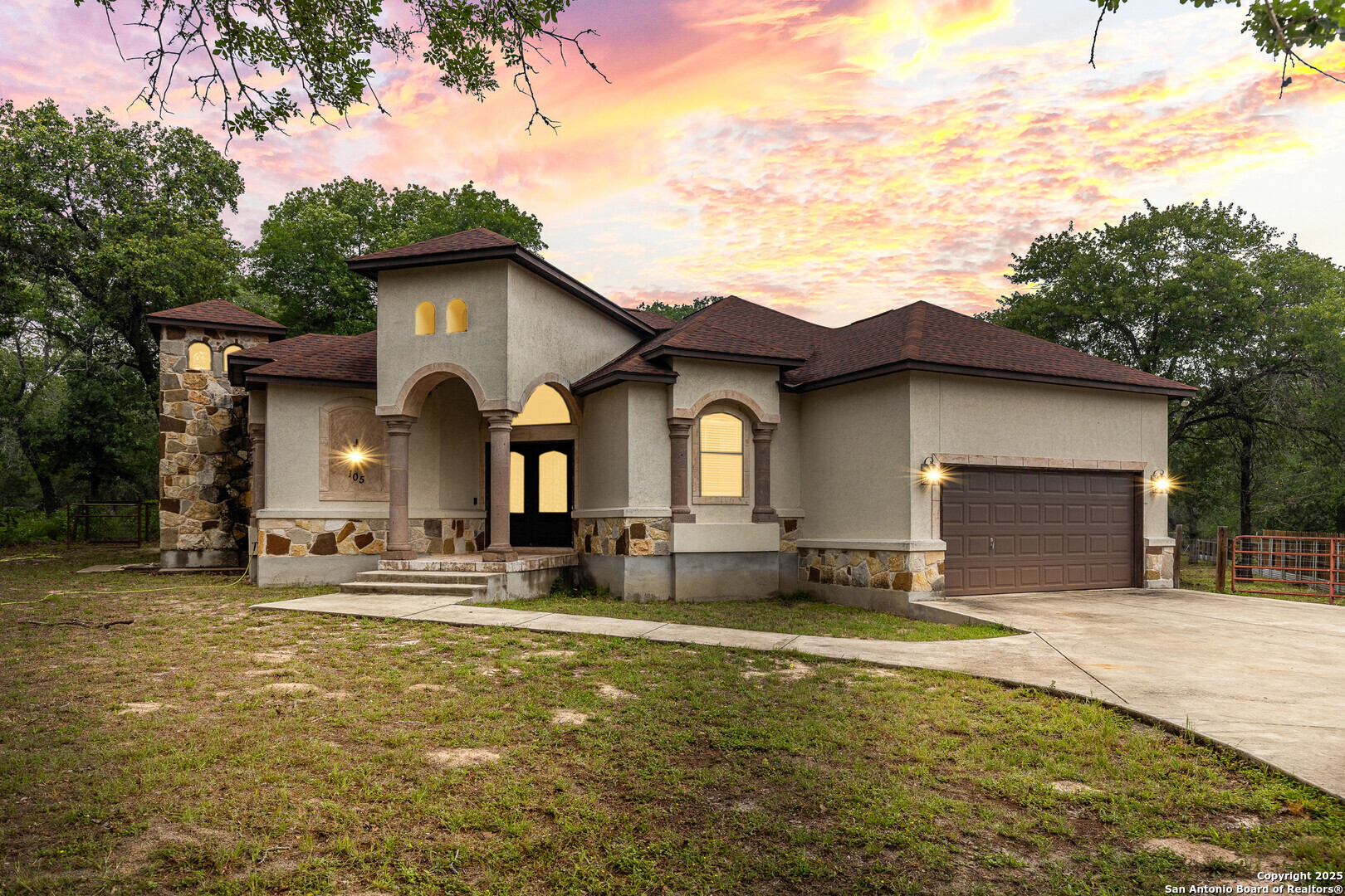 Property Photo: 105 Saddle Up TX 78121