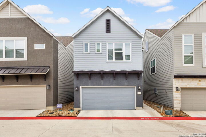 Property Photo: 5843 Whitby Road, Unit 33 TX 78240