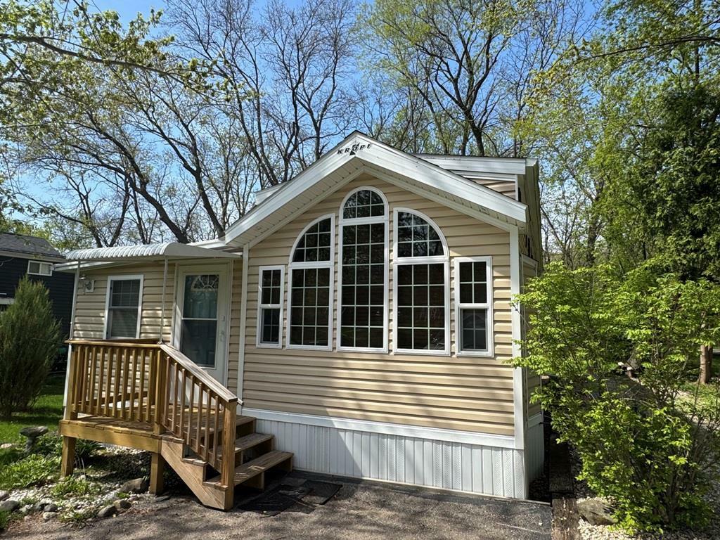 Property Photo: 463 Aspen Way WI 53534