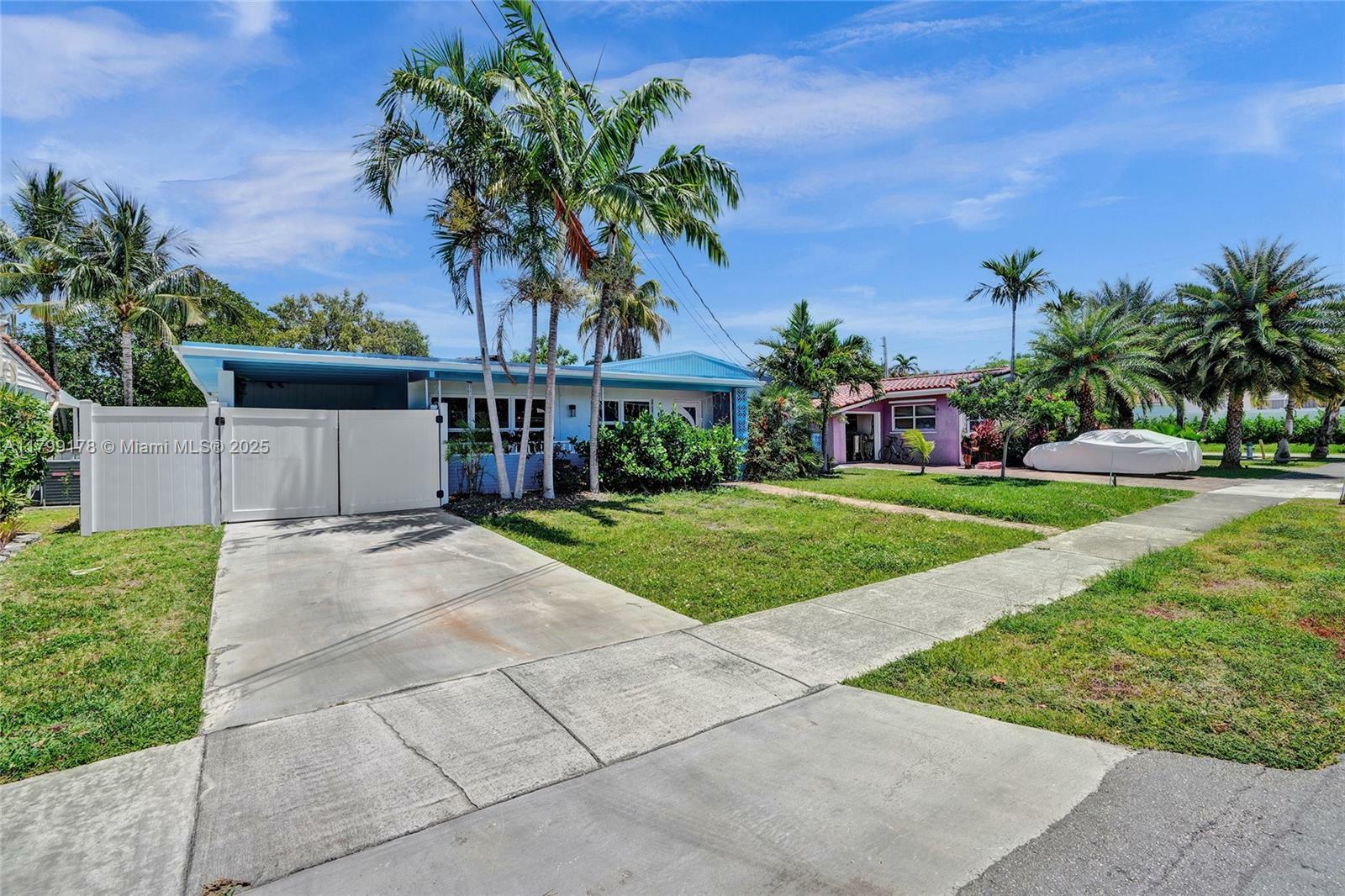 Property Photo:  1155 Hayes St  FL 33019 