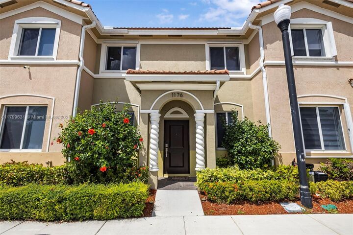 Property Photo:  1176 SE 23rd Ave  FL 33035 