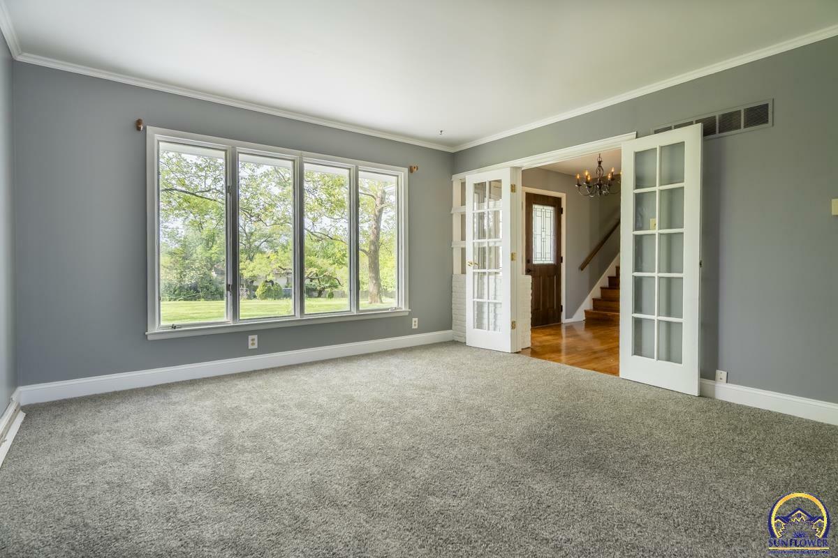 Property Photo: 530 NE 35th St KS 66617