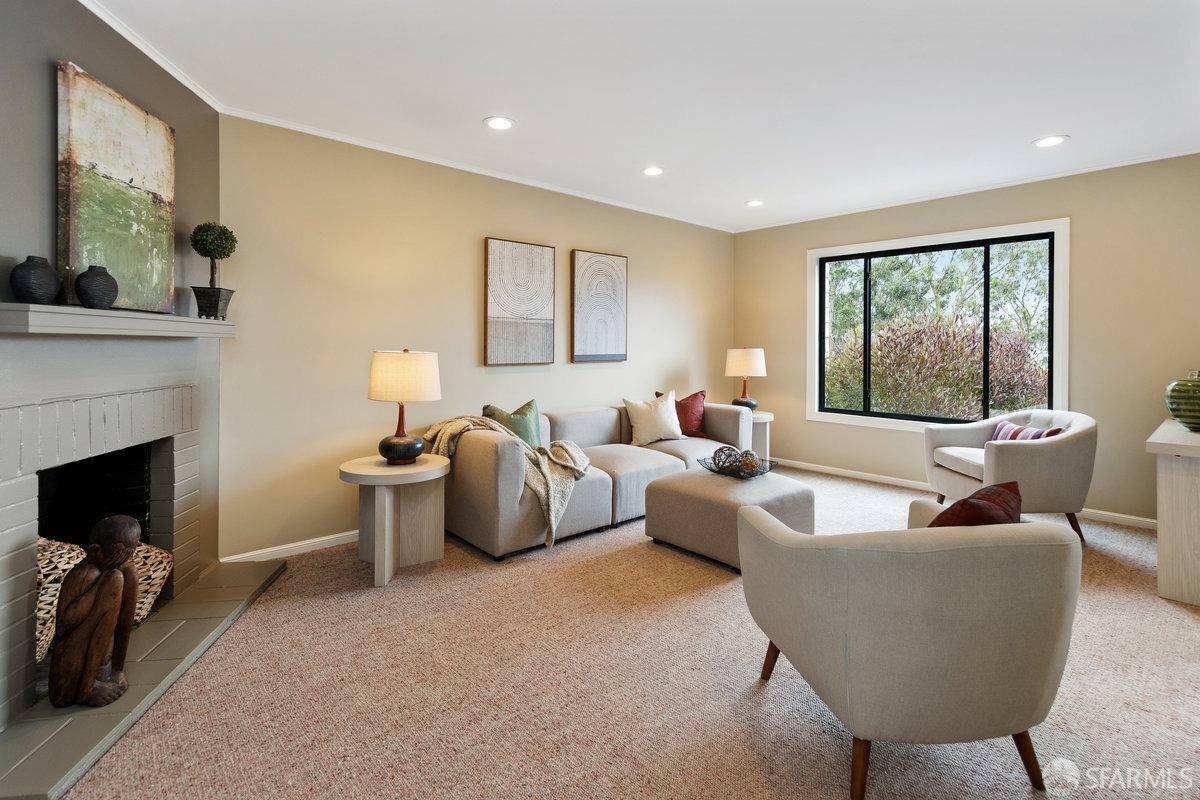 Property Photo: 151 Moffitt Street CA 94131