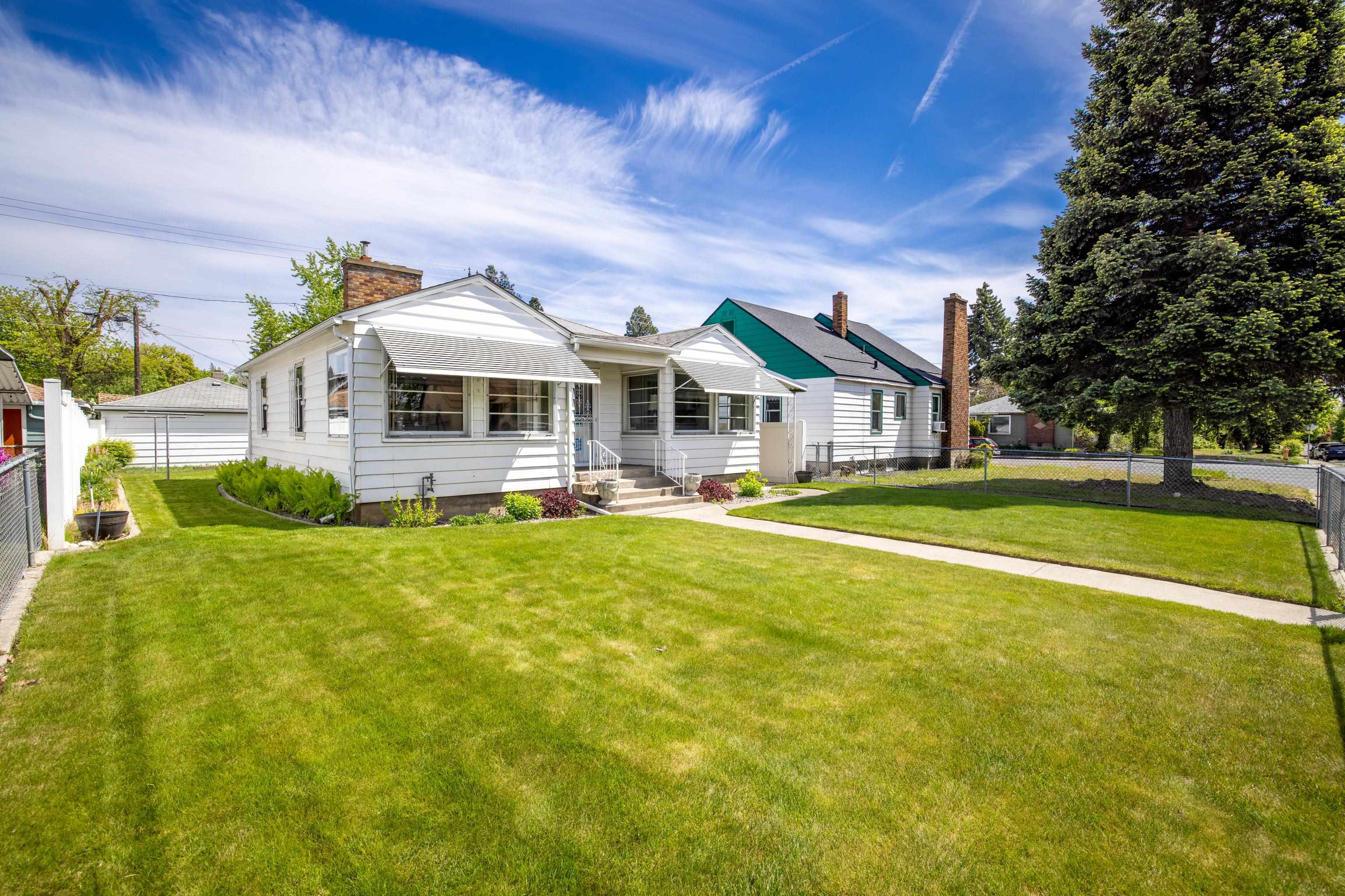 Property Photo: 4708 N Walnut St WA 99205